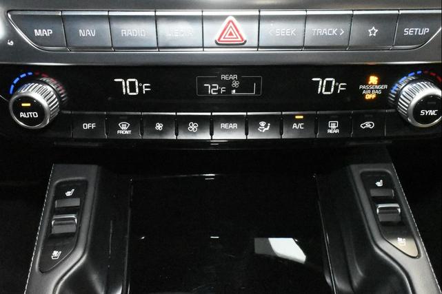 Photo of 2022 Everlasting Silver Kia Telluride