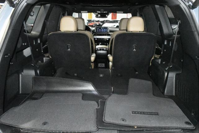 Photo of 2022 Everlasting Silver Kia Telluride
