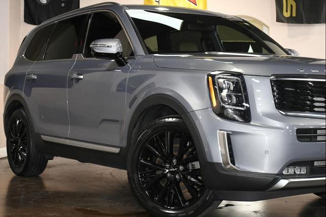 Photo of 2022 Everlasting Silver Kia Telluride