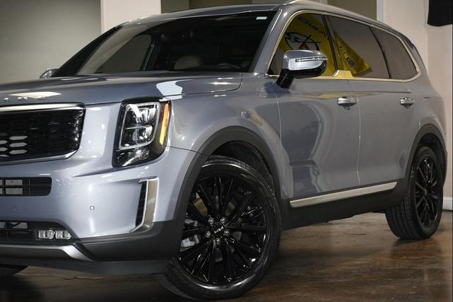 Photo of 2022 Everlasting Silver Kia Telluride