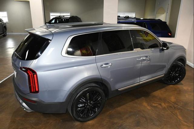 Photo of 2022 Everlasting Silver Kia Telluride