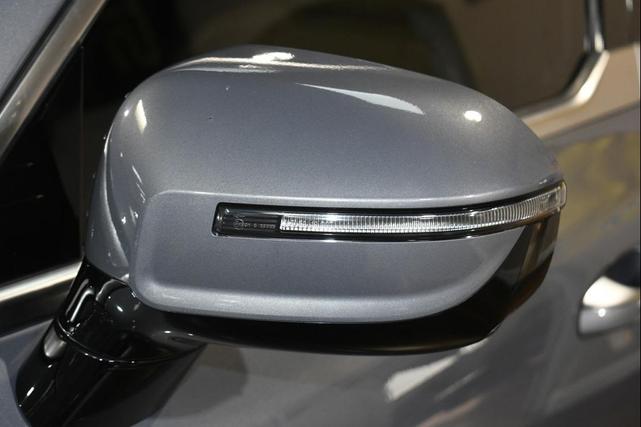 Photo of 2022 Everlasting Silver Kia Telluride