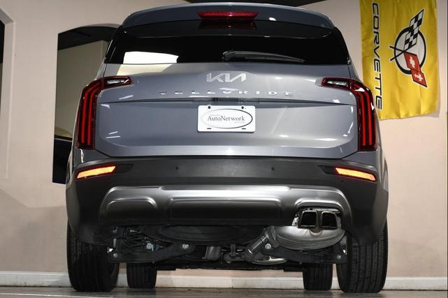 Photo of 2022 Everlasting Silver Kia Telluride
