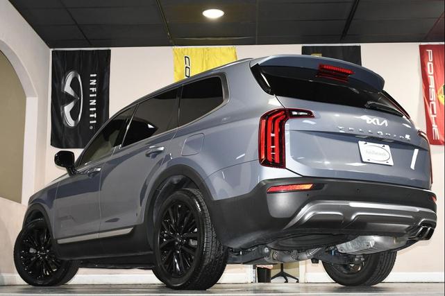 Photo of 2022 Everlasting Silver Kia Telluride