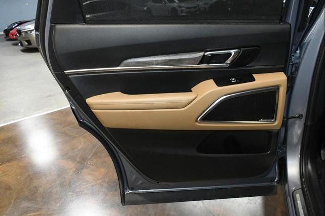 Photo of 2022 Everlasting Silver Kia Telluride
