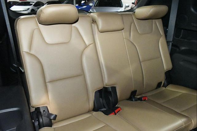 Photo of 2022 Everlasting Silver Kia Telluride