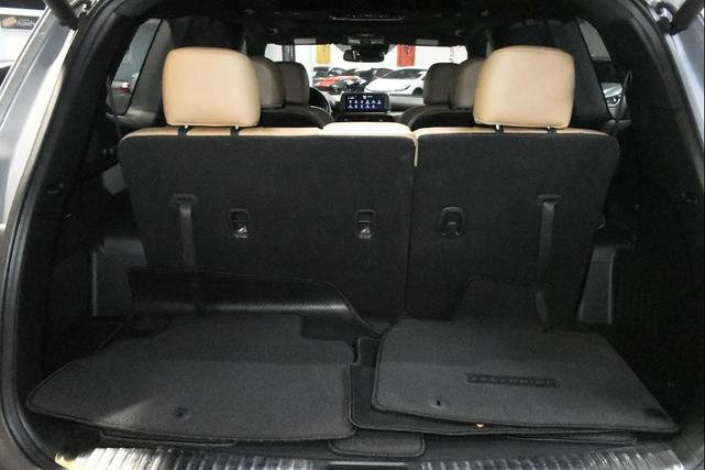 Photo of 2022 Everlasting Silver Kia Telluride