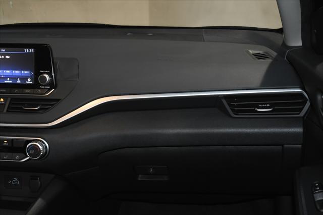 Photo of 2021 Deep Blue Pearl Nissan Altima