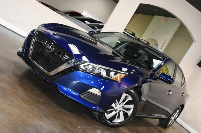 Photo of 2021 Deep Blue Pearl Nissan Altima