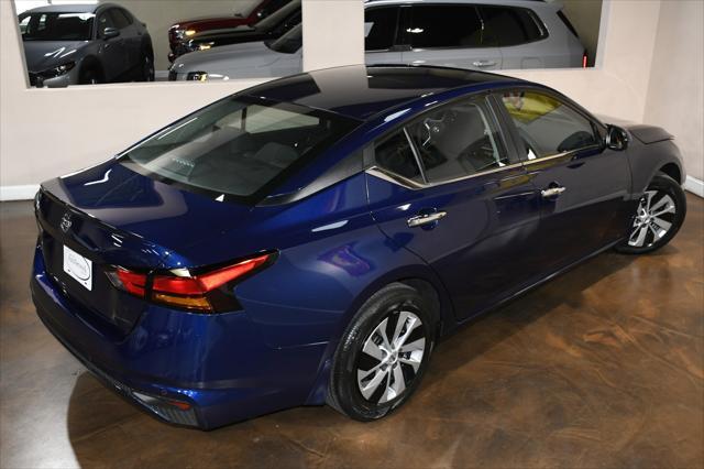 Photo of 2021 Deep Blue Pearl Nissan Altima