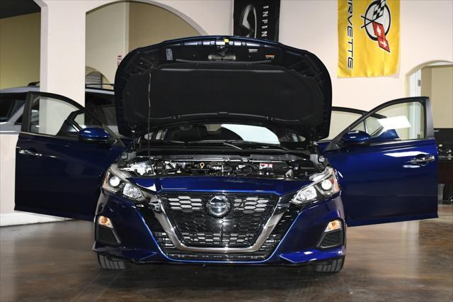 Photo of 2021 Deep Blue Pearl Nissan Altima