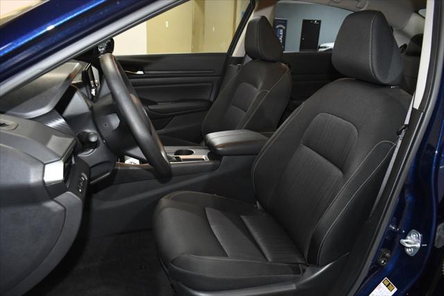 Photo of 2021 Deep Blue Pearl Nissan Altima