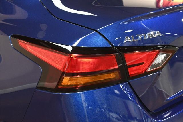 Photo of 2021 Deep Blue Pearl Nissan Altima