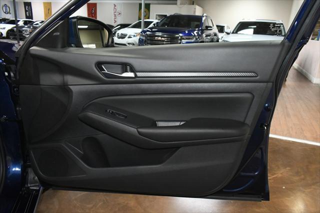 Photo of 2021 Deep Blue Pearl Nissan Altima