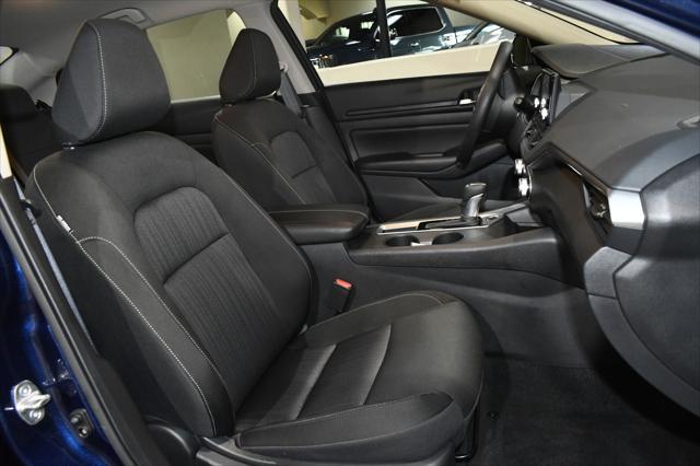Photo of 2021 Deep Blue Pearl Nissan Altima