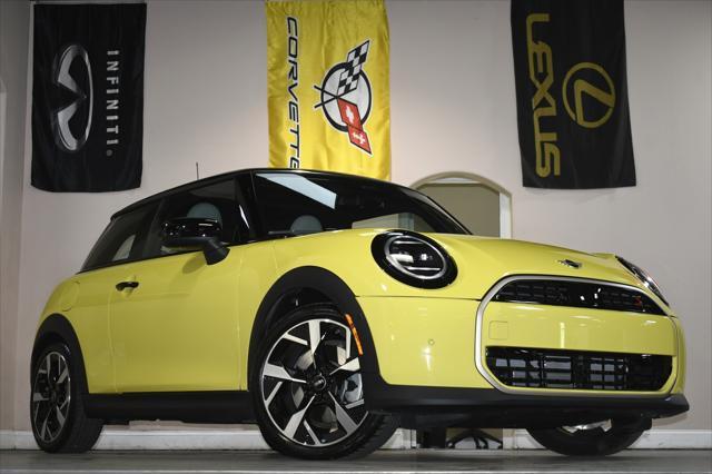 Photo of 2025 Sunny Side Yellow MINI Hardtop