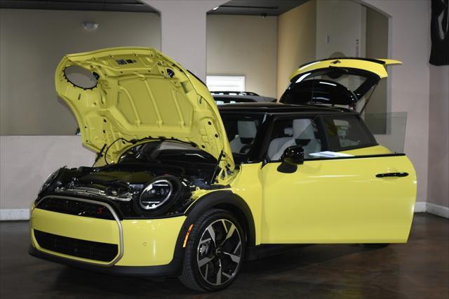 Photo of 2025 Sunny Side Yellow MINI Hardtop