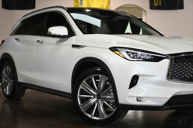 Photo of 2022 Majestic White INFINITI QX50