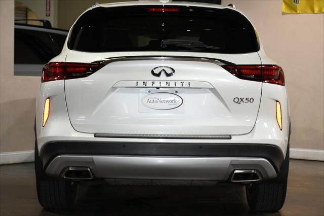 Photo of 2022 Majestic White INFINITI QX50