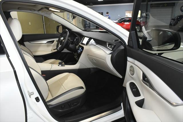 Photo of 2022 Majestic White INFINITI QX50