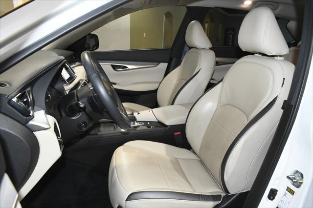 Photo of 2022 Majestic White INFINITI QX50