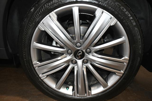 Photo of 2022 Majestic White INFINITI QX50