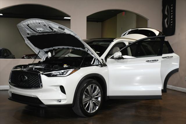 Photo of 2022 Majestic White INFINITI QX50