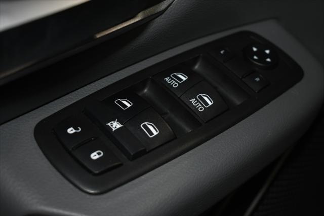 Photo of 2020 Granite Crystal Metallic Clearcoat RAM 1500