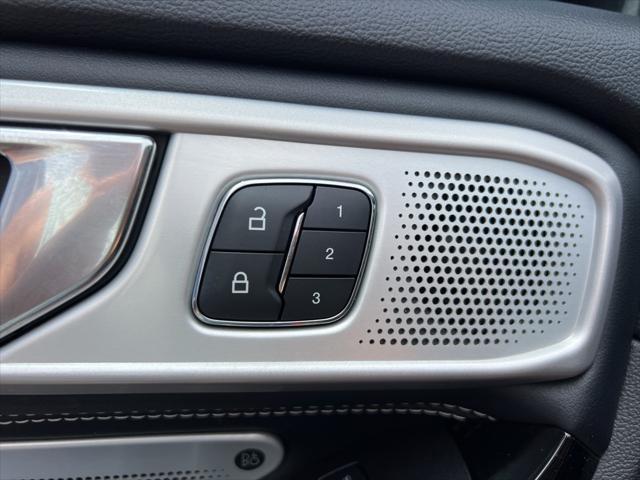 Photo of 2021 Red Ford Explorer