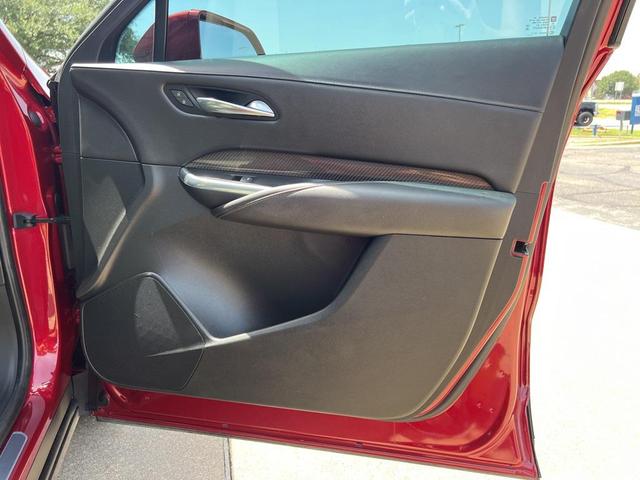 Photo of 2020 Red Horizon Tintcoat Cadillac XT4