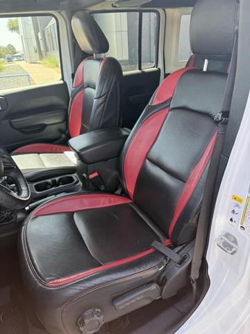 Photo of 2018 Bright White Clearcoat Jeep Wrangler Unlimited