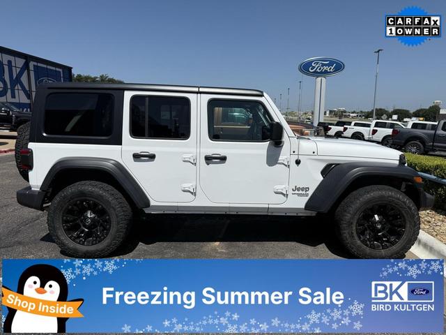 Photo of 2018 Bright White Clearcoat Jeep Wrangler Unlimited