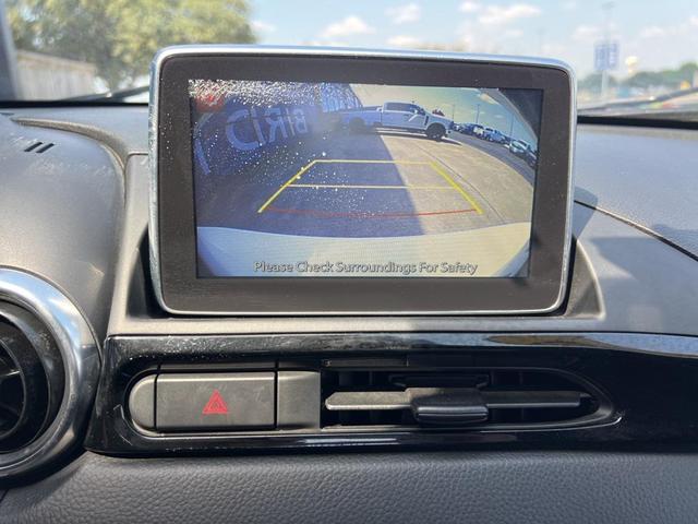 Photo of 2019 Puro White Tri-Coat Pearl FIAT 124 Spider