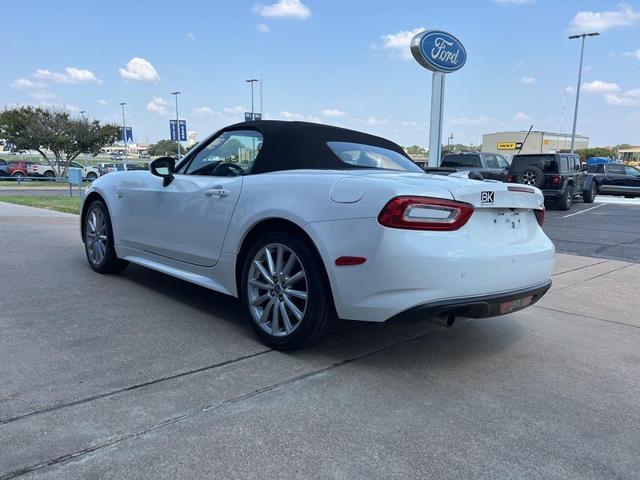 Photo of 2019 Puro White Tri-Coat Pearl FIAT 124 Spider