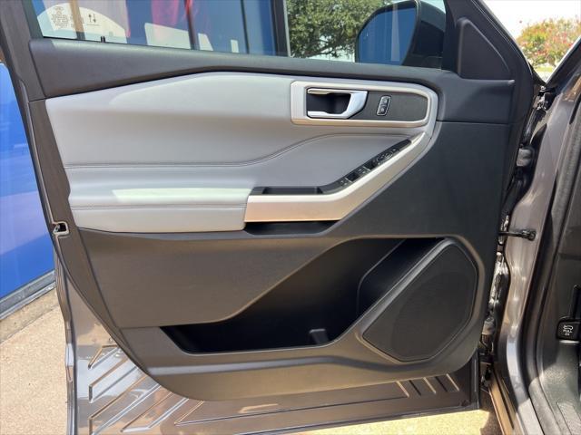 Photo of 2022 Carbonized Gray Metallic Ford Explorer