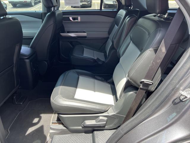 Photo of 2022 Carbonized Gray Metallic Ford Explorer