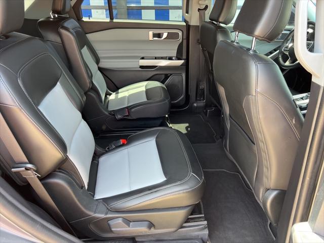Photo of 2022 Carbonized Gray Metallic Ford Explorer