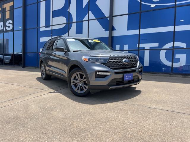 Photo of 2022 Carbonized Gray Metallic Ford Explorer