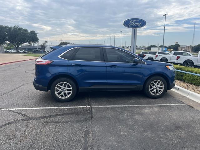 Photo of 2022 Atlas Blue Metallic Ford Edge