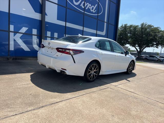 Photo of 2023 White Toyota Camry