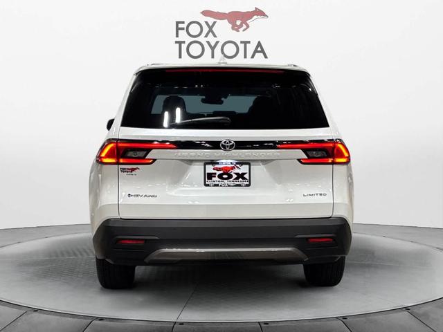 Photo of 2024 Wind Chill Pearl Toyota Grand Highlander Hybrid