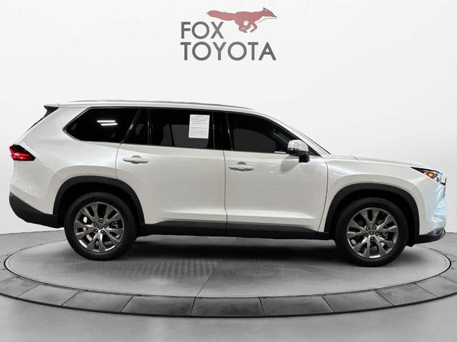 Photo of 2024 Wind Chill Pearl Toyota Grand Highlander Hybrid