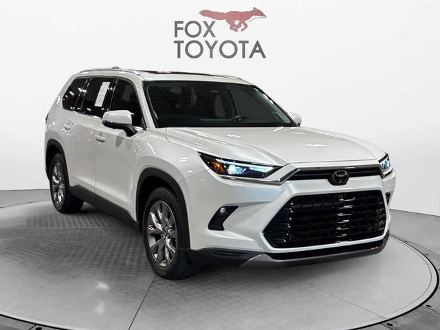 Photo of 2024 Wind Chill Pearl Toyota Grand Highlander Hybrid