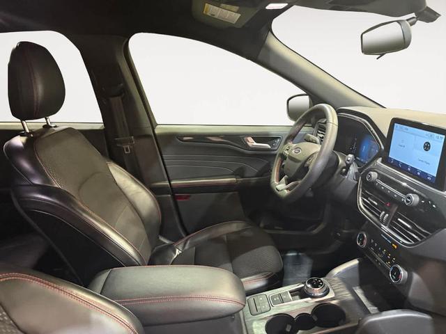Photo of 2024 Agate Black Metallic Ford Escape