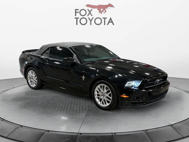Photo of 2014 Black Ford Mustang