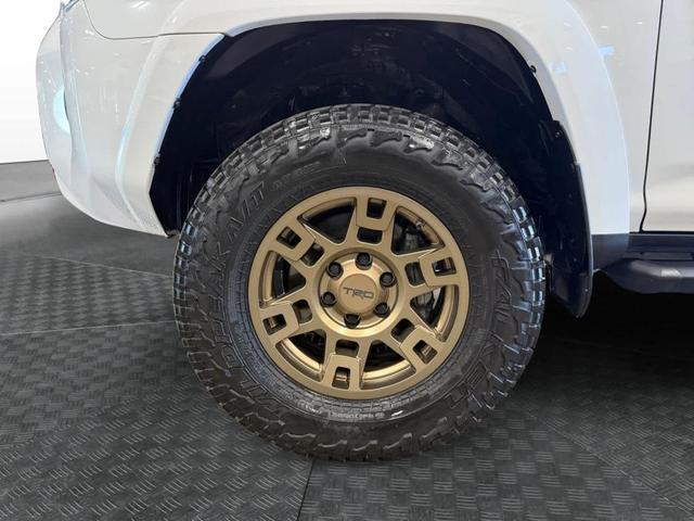 Photo of 2019 Super White Toyota 4Runner