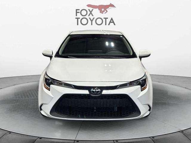 Photo of 2020 Super White Toyota Corolla
