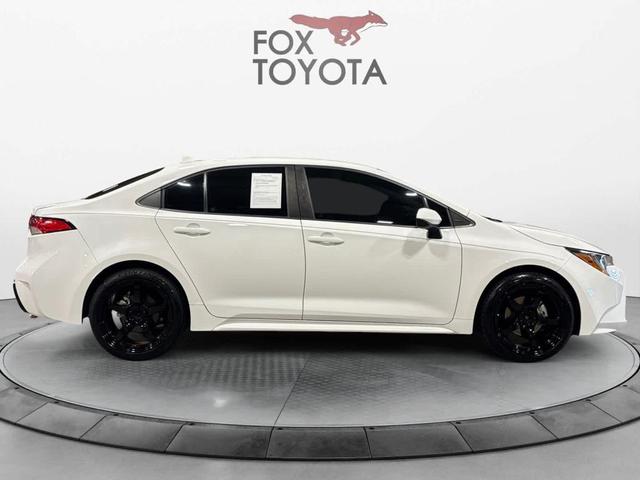 Photo of 2020 Super White Toyota Corolla