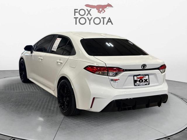 Photo of 2020 Super White Toyota Corolla