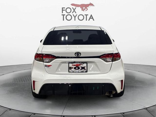 Photo of 2020 Super White Toyota Corolla
